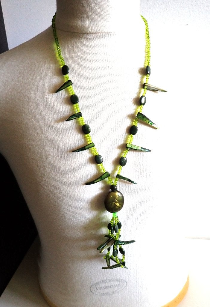 Lange ketting in prachtig groen, Sieraden, Tassen en Uiterlijk, Verzenden, Nieuw, Groen, Overige materialen