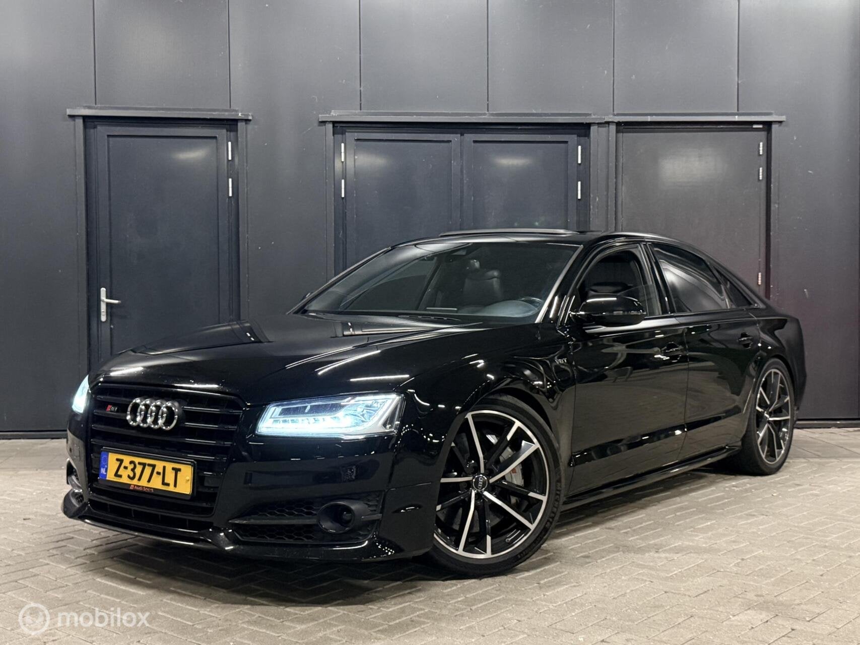 Audi S8 4.0 TFSI S8 plus quattro Pro Line+ keramisch/carplay, Auto's, Automaat, Gebruikt, Zwart, Bedrijf