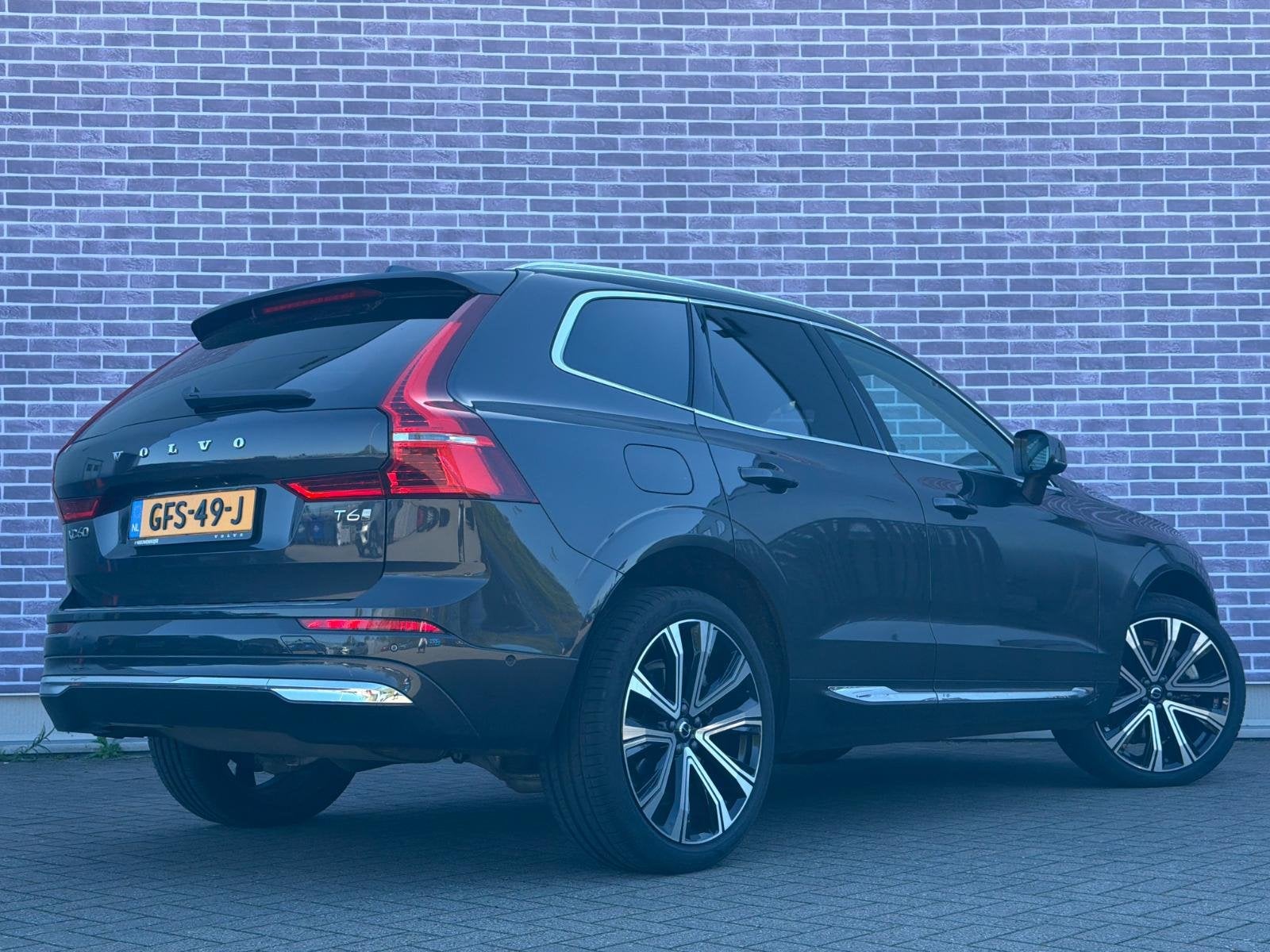 Volvo XC60 2.0 T6 Plug-in Hybrid AWD Ultra Bright | PHEV | T, Auto's, Gebruikt, Euro 6, 4 cilinders, 180 min