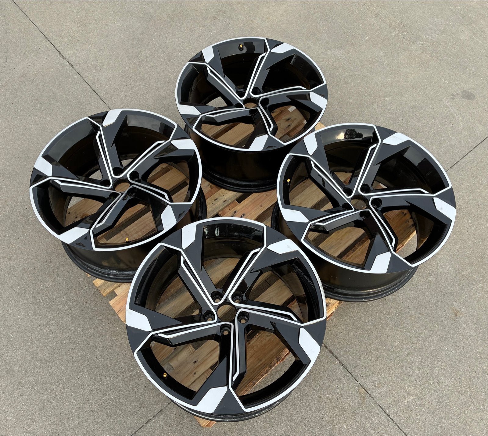 Orginele 22 inch Audi RS6 velgen zwart/afgedraaid 5x112, Gebruikt, Velg(en), Zomerbanden, 21 inch