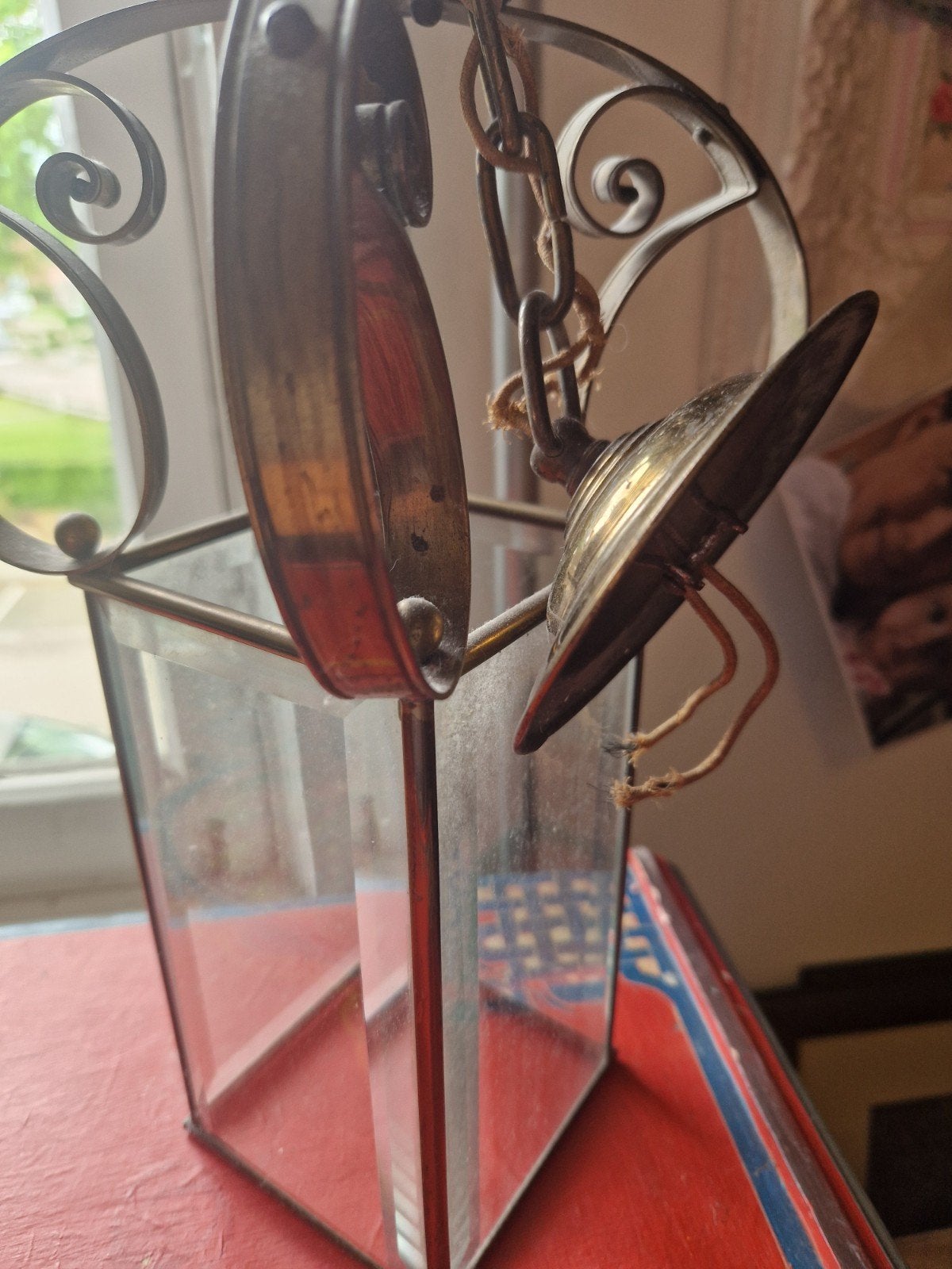 Mooie lamp met geslepen glas, Ophalen