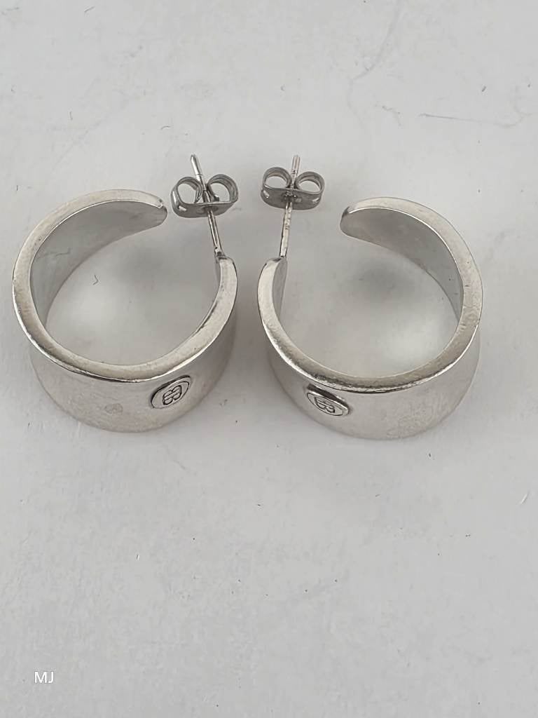 Zilveren Buddha to Buddha half creolen                  Z134, Sieraden, Tassen en Uiterlijk, Oorbellen, Gebruikt, ., Ophalen of Verzenden