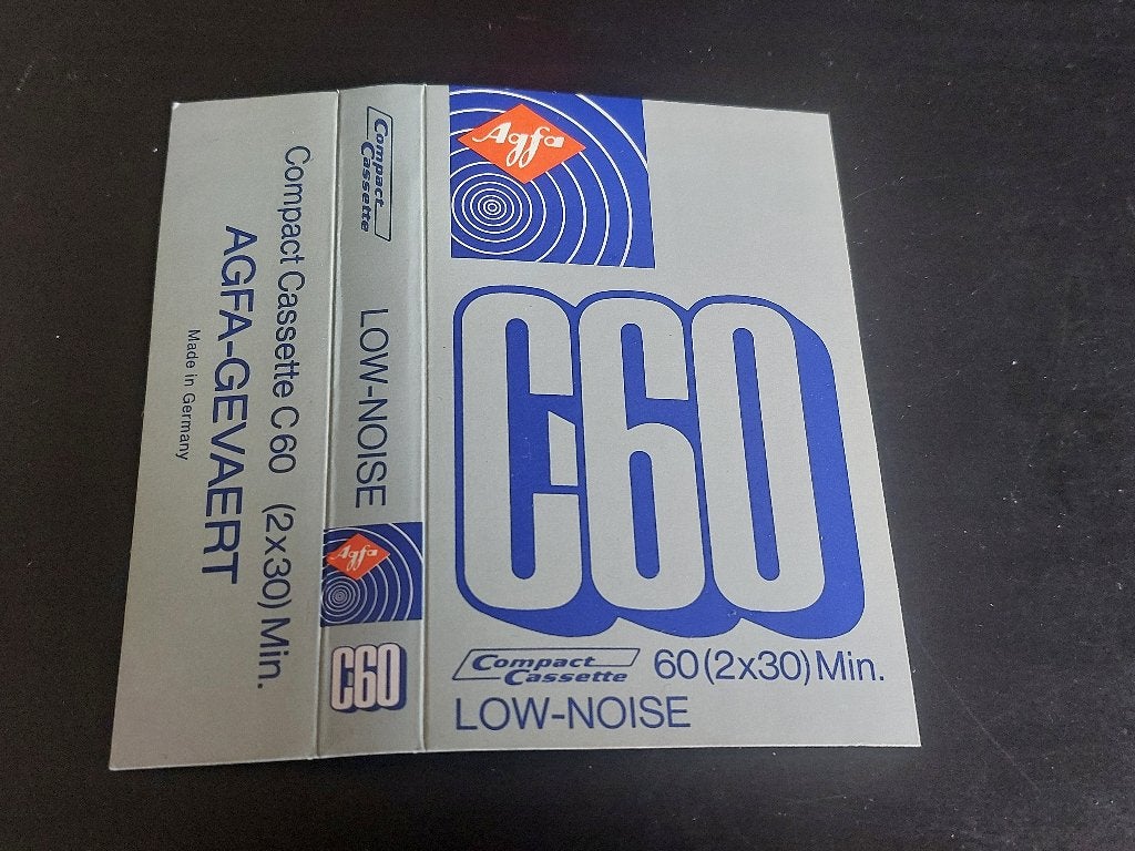 AGFA - GEVAERT C60 CASSETTEBANDJE (grijs), Overige genres, 1 bandje, Ophalen of Verzenden, Zo goed als nieuw