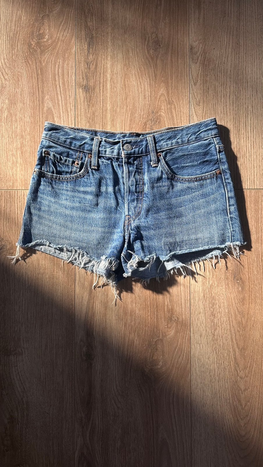 Levi’s 501 short spijkerbroek klassiek blauw - Maat W26, Ophalen of Verzenden, Gedragen, Blauw, W27 (confectie 34) of kleiner
