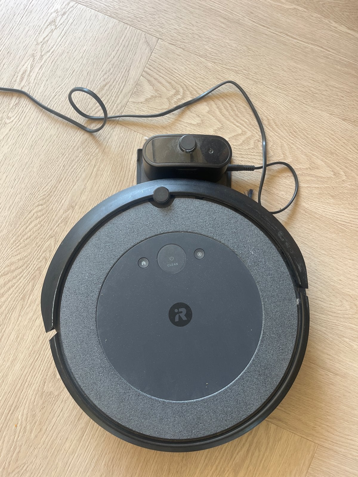 iRobot Roomba Robotstofzuiger - Zo goed als nieuw, Ophalen, IRobot, Oplaadstation, Zo goed als nieuw