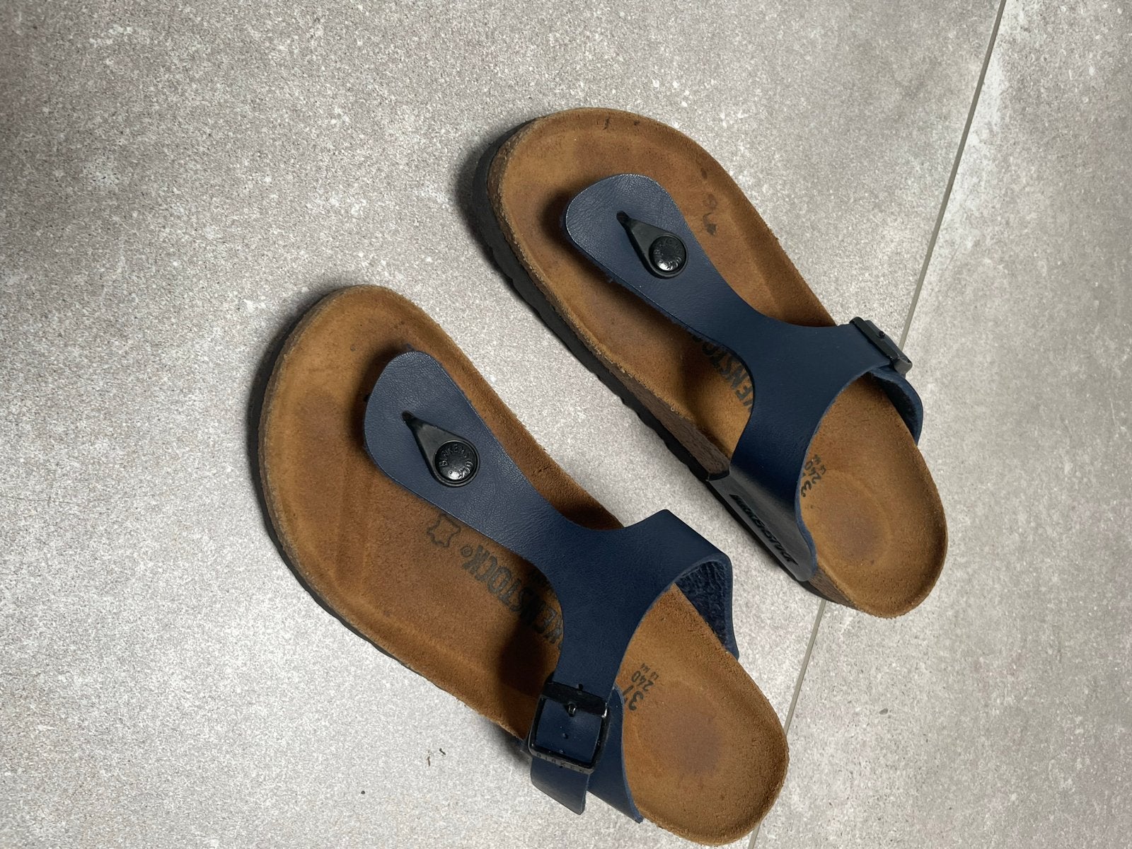Birkenstock Gizeh teenslippers - Maat 37 - Donkerblauw, Ophalen of Verzenden, Gedragen, Blauw, Slippers