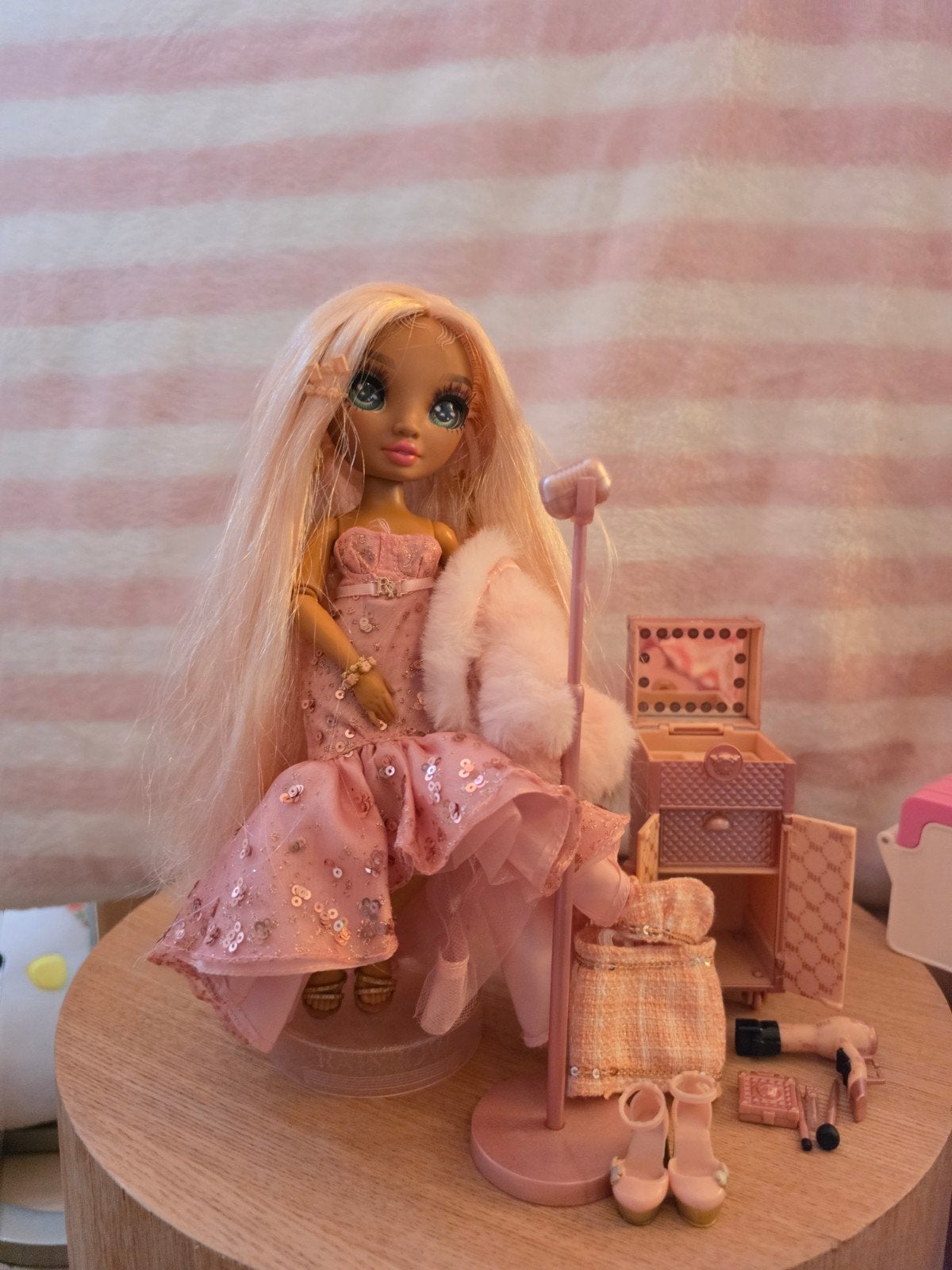 Rainbow High Margot De Perla pop met accessoires, Kinderen en Baby's, Speelgoed | Poppen, Ophalen, Zo goed als nieuw, Overige typen