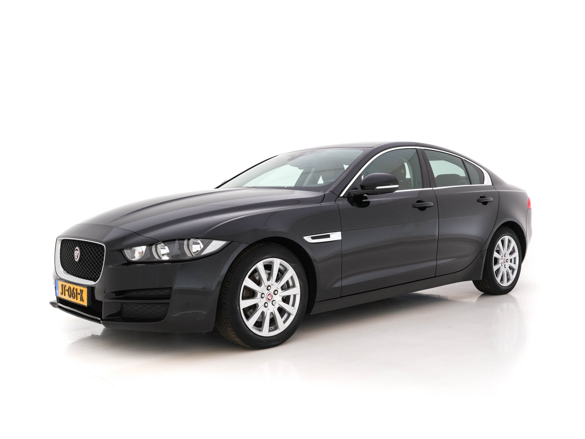 Jaguar XE 2.0 D Pure ( ️) Aut. *LEATHER | NAVI-FULLMAP, Auto's, Automaat, Achterwielaandrijving, Euro 6, 4 cilinders