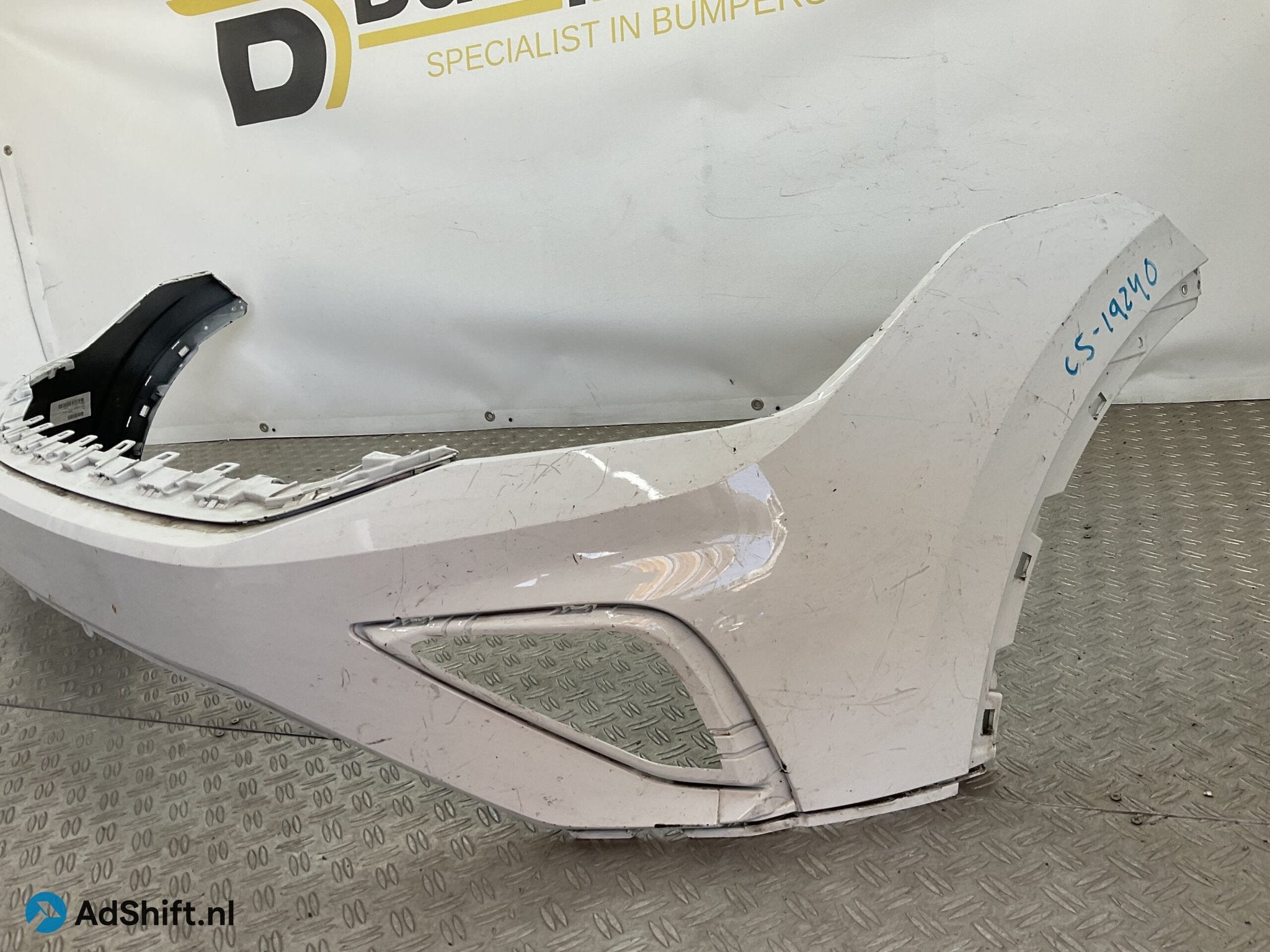 Bumper Volkswagen Tiguan 2021 5NA807221C Voorbumper C5-19240, Auto-onderdelen, Bumper