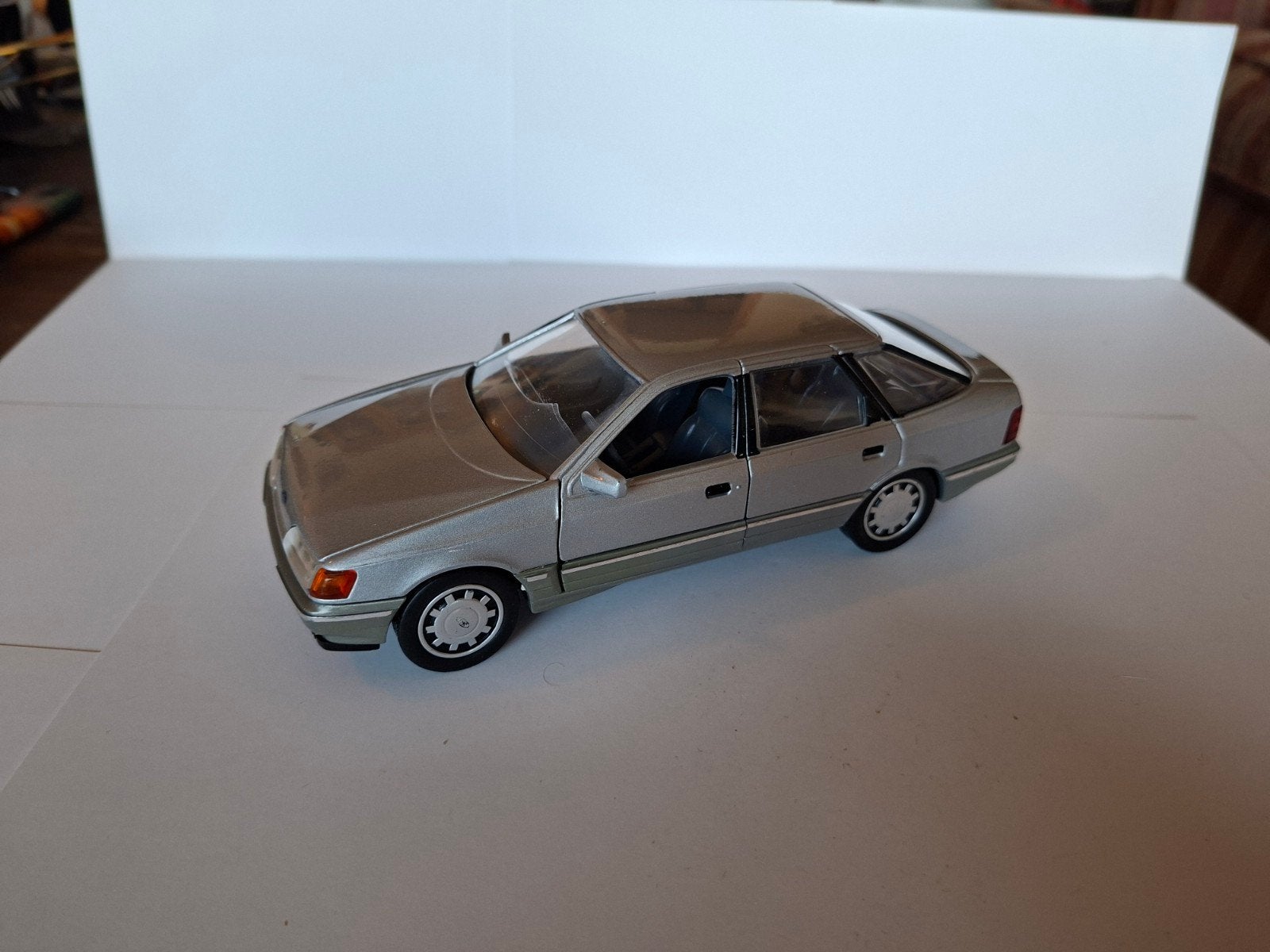 Schabak Ford Scorpio 2.8i Ghia 1:25 # 1500 1501, Ophalen of Verzenden, Zo goed als nieuw, Auto, Overige merken