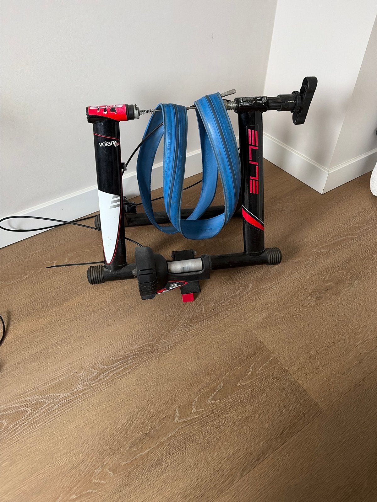 Elite Volare Mag fietstrainer met Tacx Trainer Tyre, Fietsen en Brommers, Ophalen, Gebruikt, Overige typen, Staal