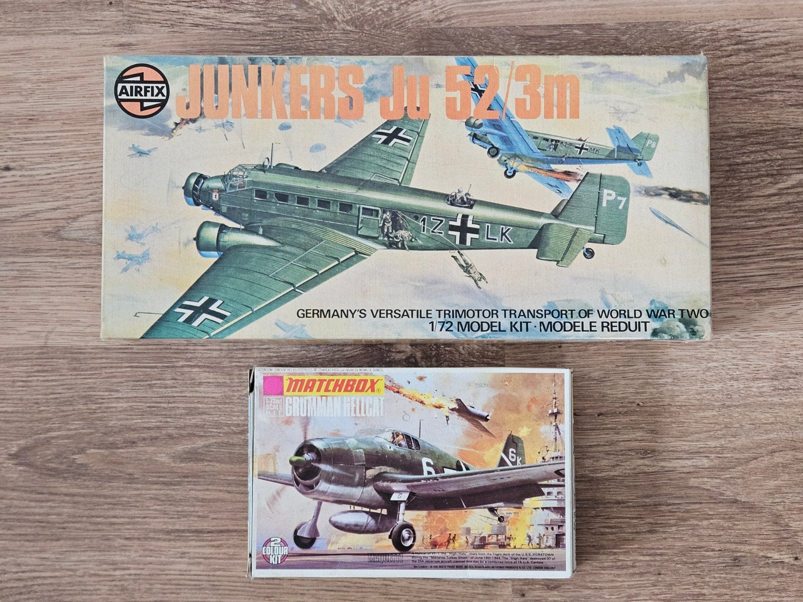 Junkers Ju 52/3m (compleet) & Grumman Hellcat (onvolledig), Hobby en Vrije tijd, Modelbouw | Vliegtuigen en Helikopters, Ophalen of Verzenden