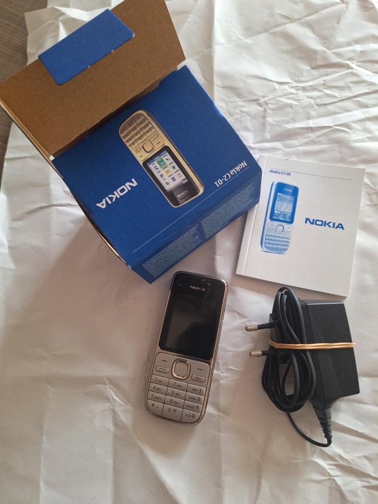 Nokia C2-01 Klassieke Mobiele Telefoon - Zo Goed Als Nieuw, Ophalen, Fysiek toetsenbord, 3 tot 6 megapixel, Zo goed als nieuw