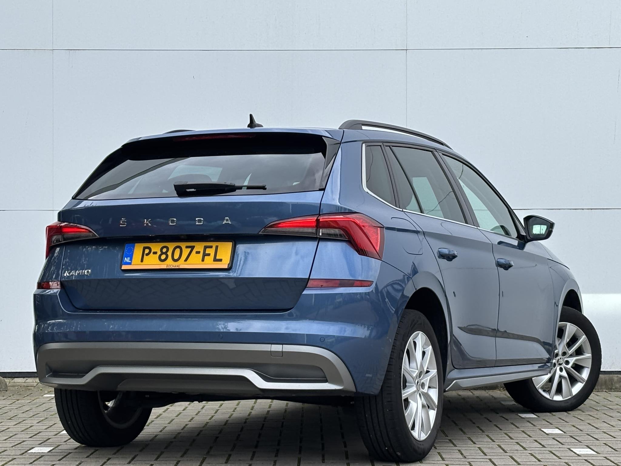 Skoda Kamiq 1.0 TSI Business Edition Automaat, Auto's, Gebruikt, Automatische klimaatregeling, Blauw, 3 cilinders