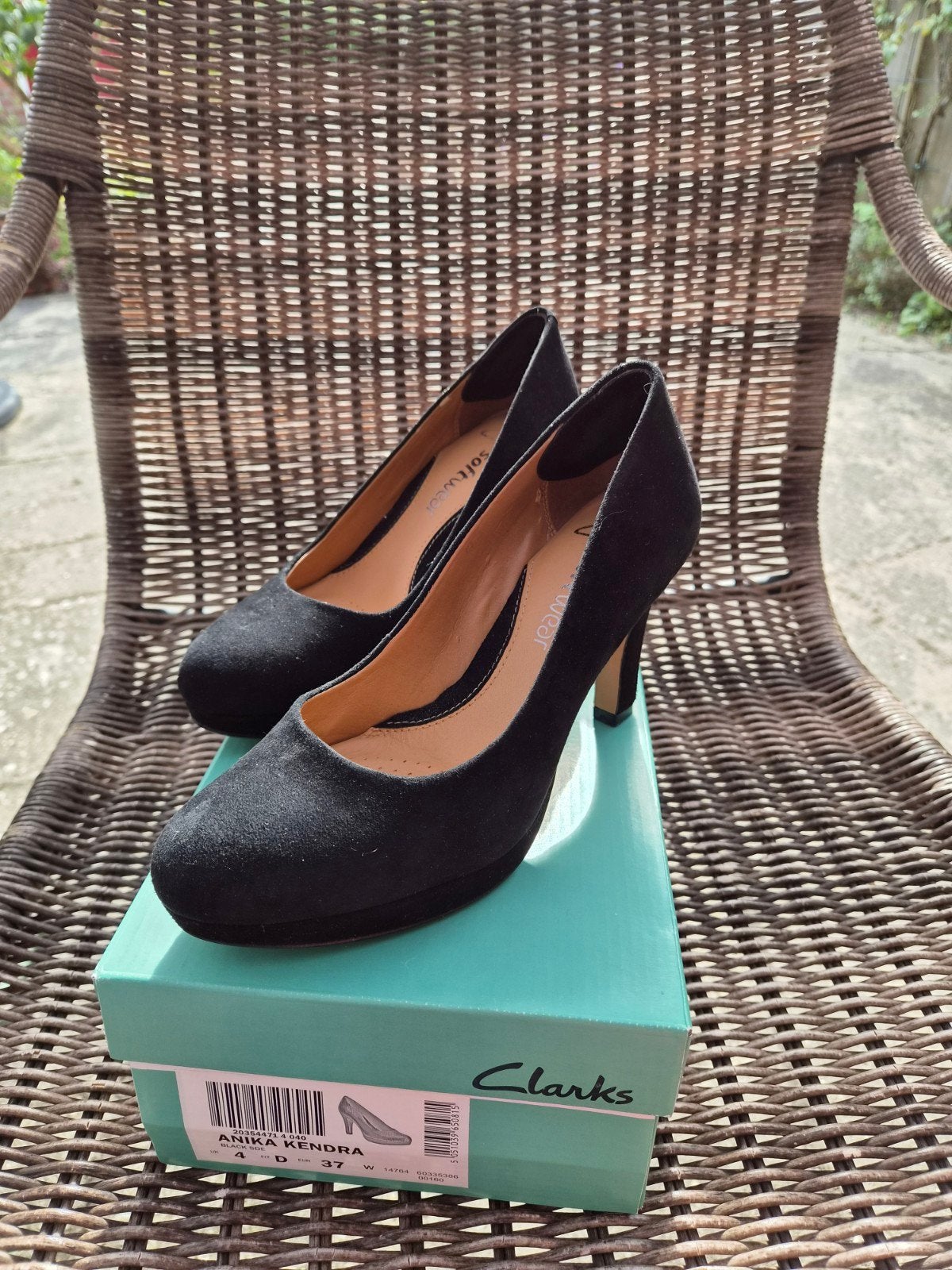 Clarks zwarte suède pumps maat 37, Pumps, Zwart, Ophalen of Verzenden, Zo goed als nieuw