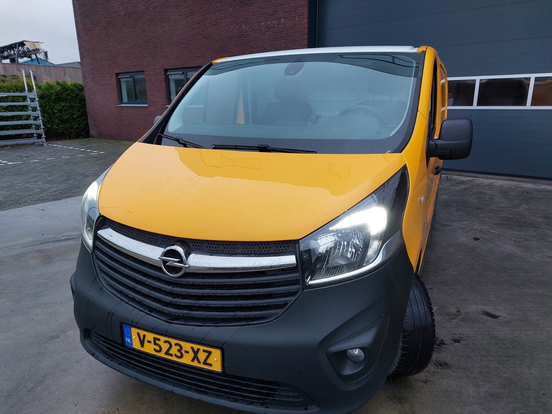 Opel Vivaro 1.6 CDTI L2H1 Edition Airco/Navigatie/Camera 4-2, Auto's, Gebruikt, 4 cilinders, Bedrijf, 1695 kg