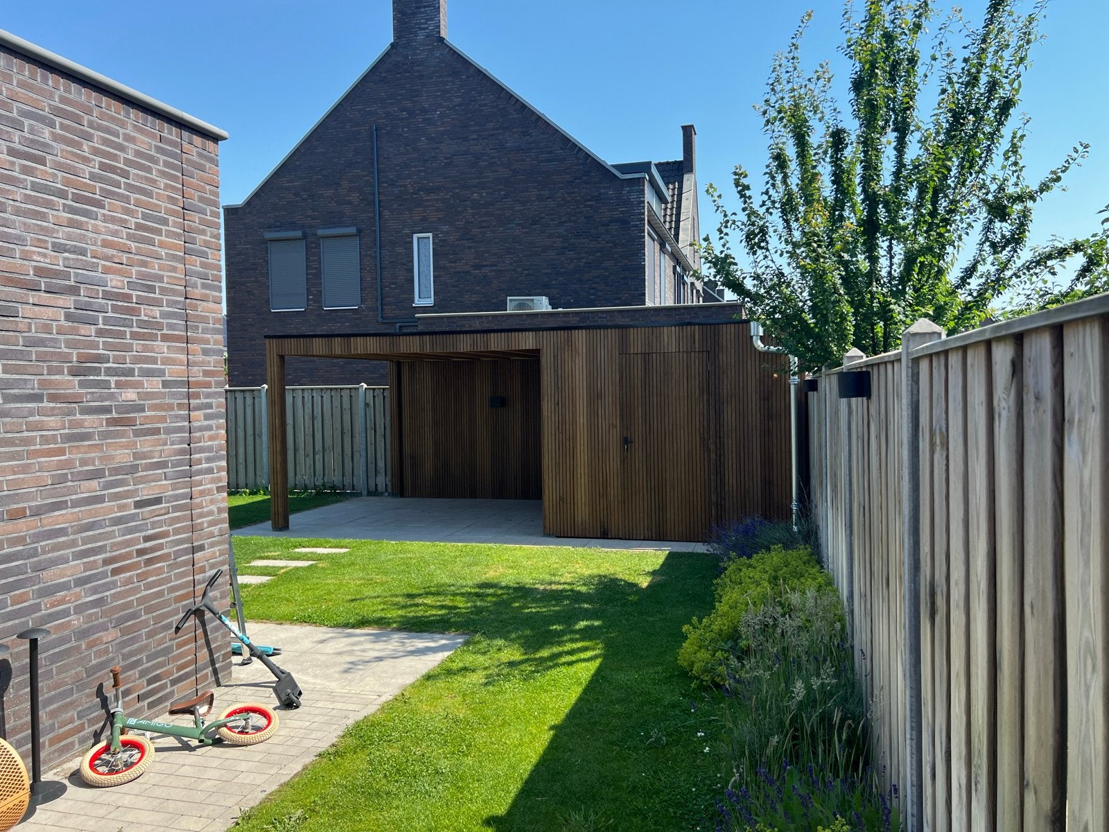 Moderne Tuinhuis met Overkapping - Diverse Maten, Ophalen, Tuinhuis, Nieuw, 2 ramen