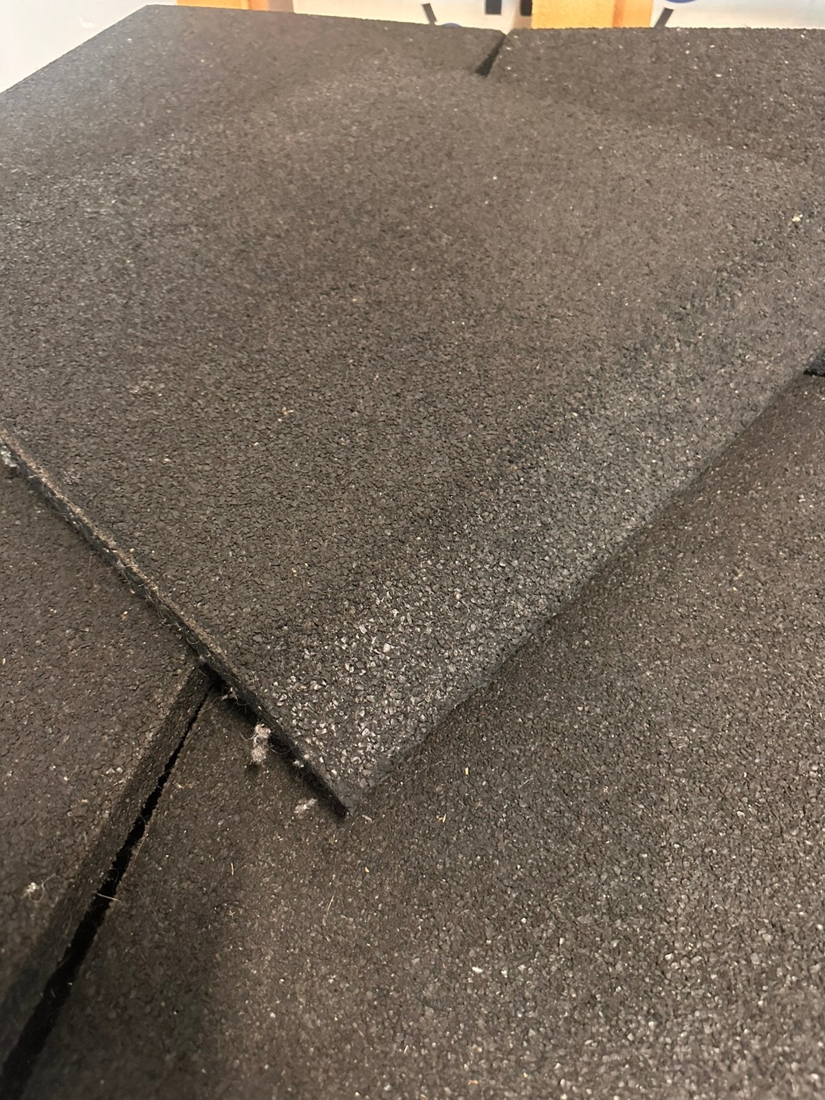 36 stuk 50x50x3cm afgeschuind rubber tegel 900kg/m3 gebruikt, Tuin en Terras, Tegels en Klinkers, Overige typen, Rubber, Ophalen of Verzenden
