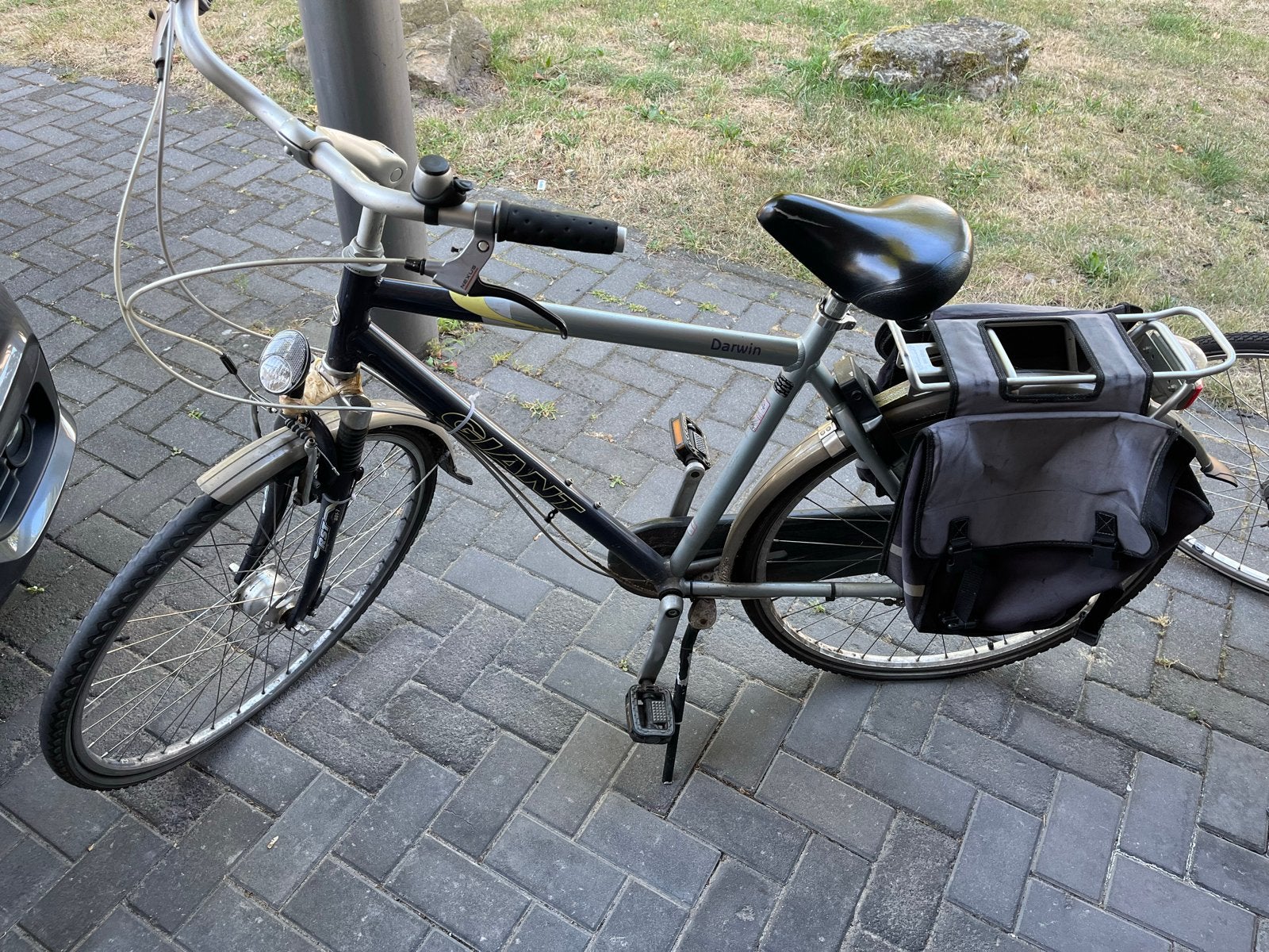 Giant Darwin herenfiets met fietstassen, Ophalen, Gebruikt, Velgrem, Versnellingen