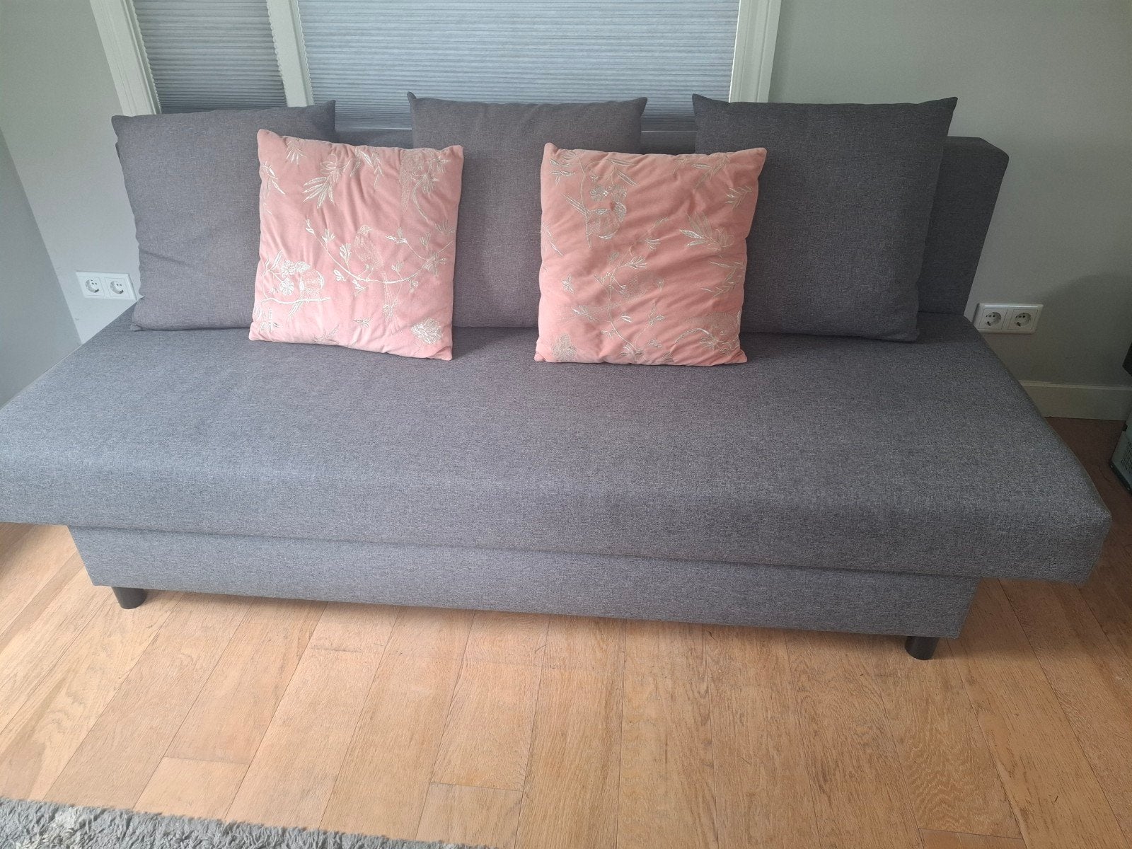 IKEA FRIHETEN slaapbank - Grijs, zo goed als nieuw, Ophalen, Tweepersoons, 140 cm, Zo goed als nieuw