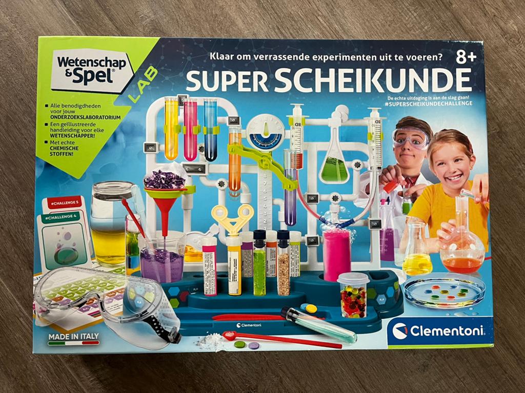 Clementoni wetenschap en spel Super scheikunde, Ophalen of Verzenden, Zo goed als nieuw
