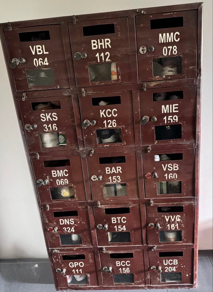 Vintage Industriële Locker Kast - Schoenenvakken, Huis en Inrichting, Kasten | Lockerkasten, Gebruikt, Ophalen