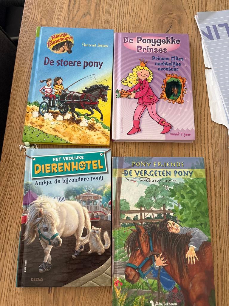 4 kinderboeken over pony's en paarden, Ophalen, Gelezen, Fictie algemeen