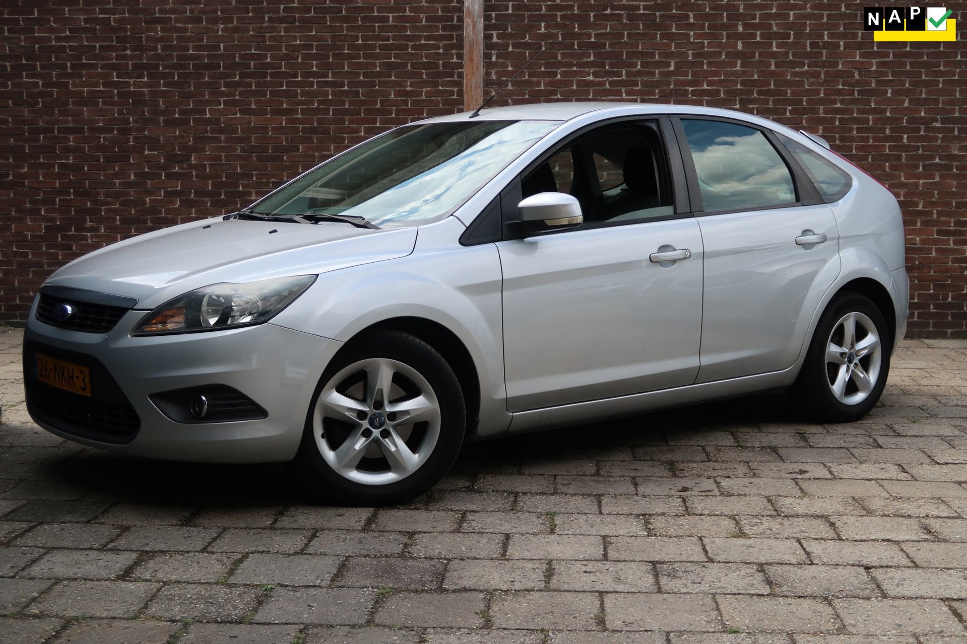 Ford Focus 1.6 Comfort *Rijklaarprijs *Airco *Dealeronderhou, Gebruikt, Zwart, 4 cilinders, 620 kg