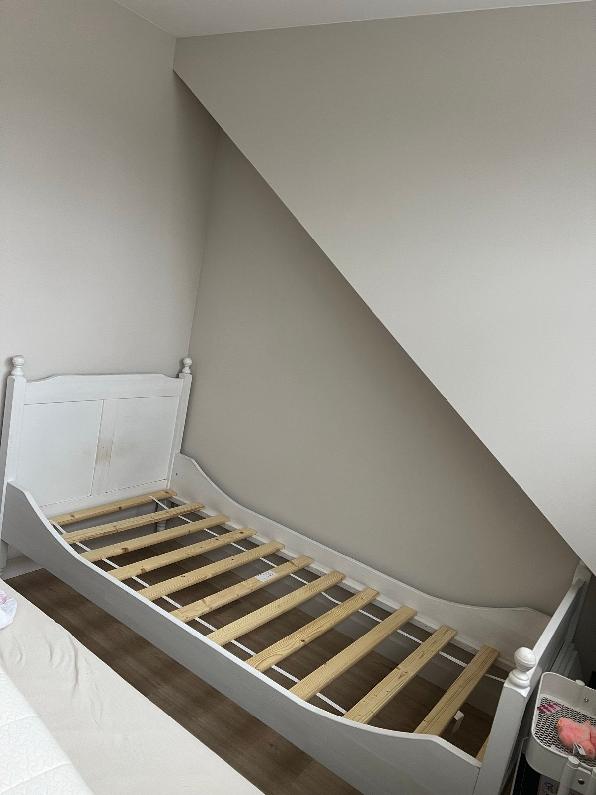 Wit eenpersoonsbed met lattenbodem, Huis en Inrichting, Ophalen, Gebruikt, 90 cm, Eenpersoons