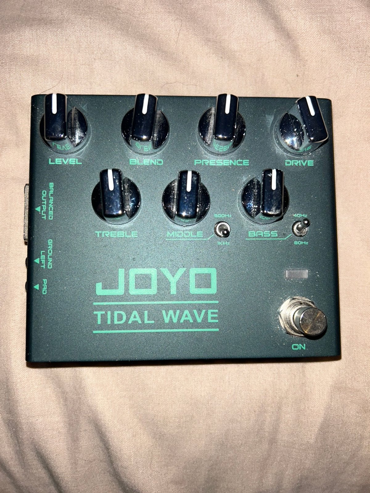 Joyo Tidal Wave basgitaar preamp., Muziek en Instrumenten, Ophalen, Zo goed als nieuw