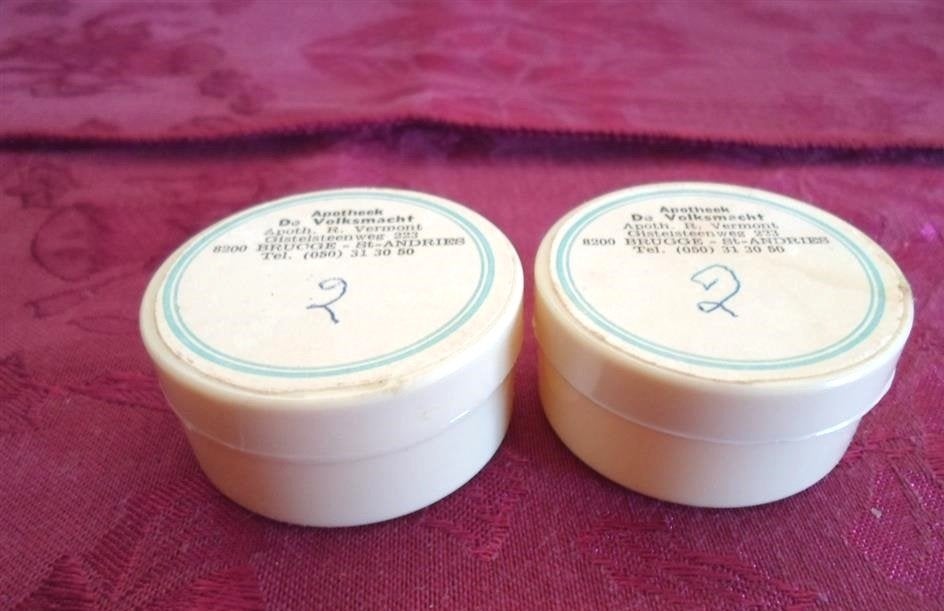 2 oude apothekersdoosjes celluloid., Ophalen of Verzenden