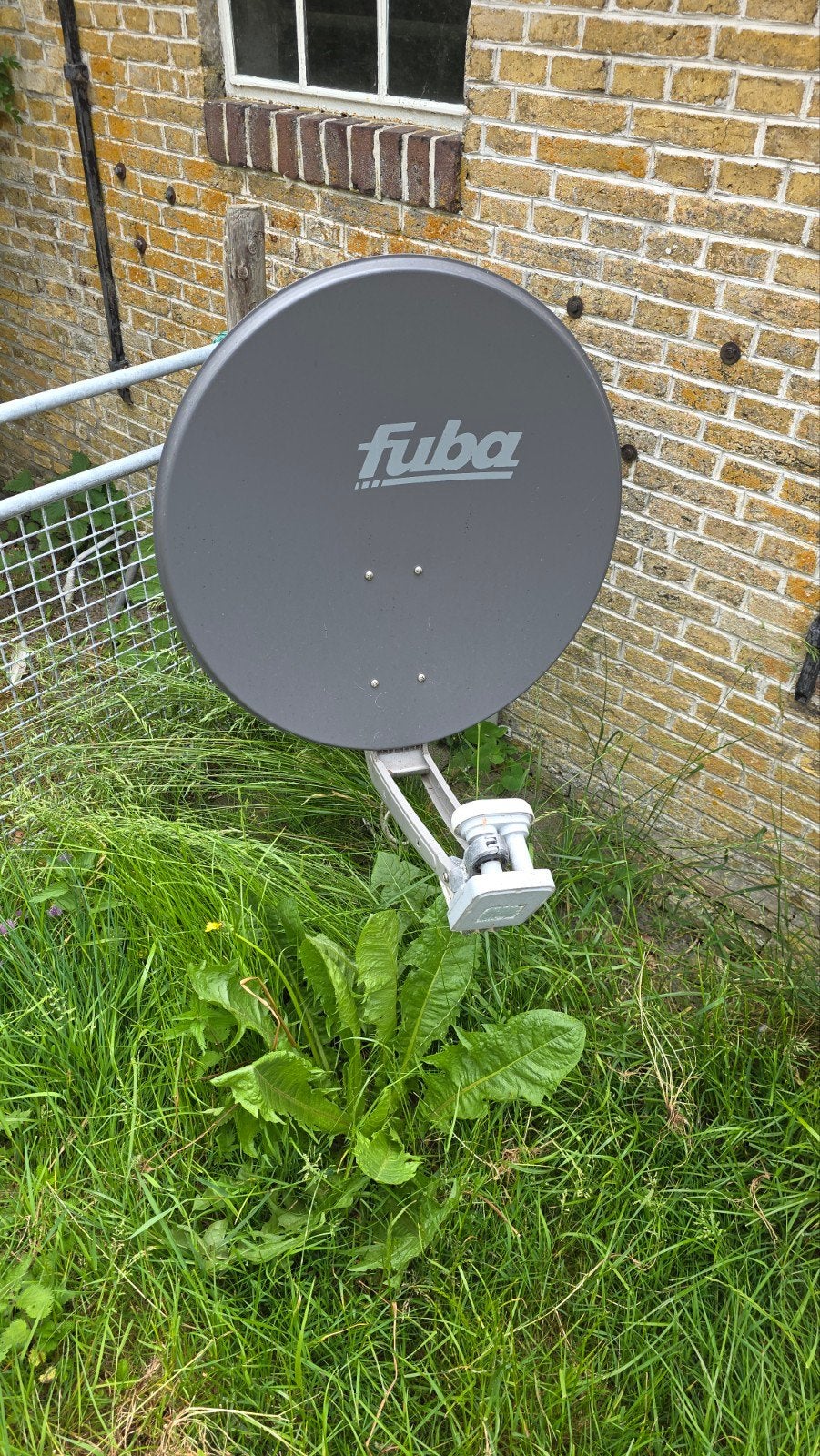 Fuba schotelantenne met LNB, Audio, Tv en Foto, Schotelantennes, Ophalen, Gebruikt, (Schotel)antenne, Overige merken