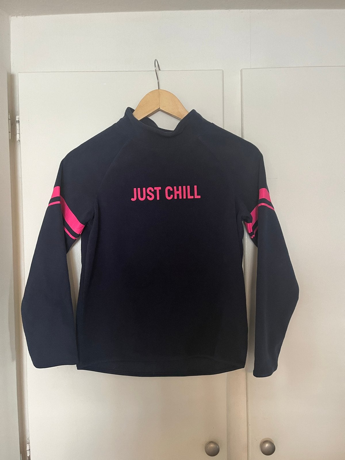 Trui Just Chill, Ophalen of Verzenden, Zo goed als nieuw, Meisje, Trui of Vest
