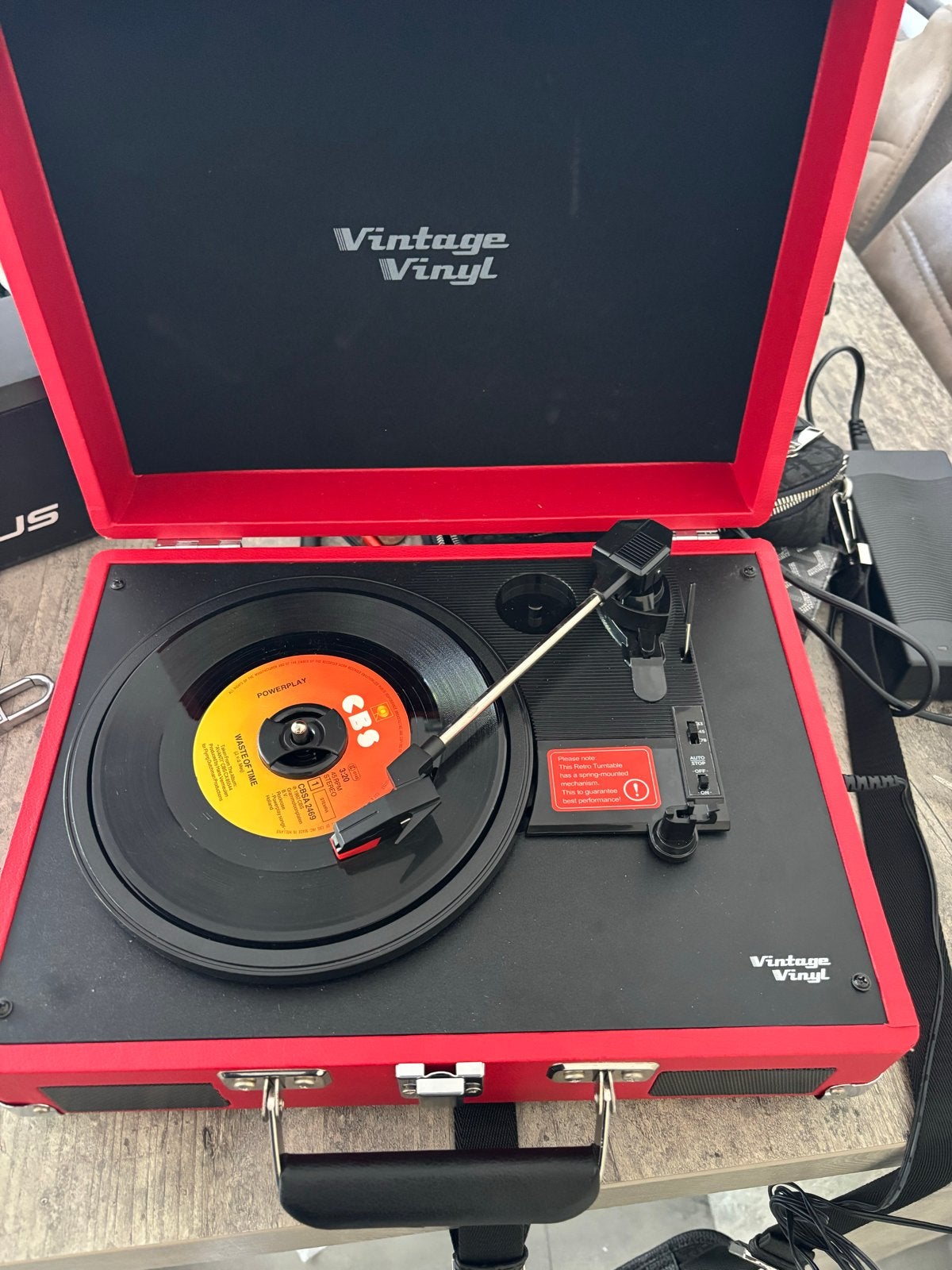 Vintage Vinyl Retro Platenspeler Rood - Model VV-SV-TT-RB, Ophalen of Verzenden, Zo goed als nieuw, Platenspeler, Overige merken