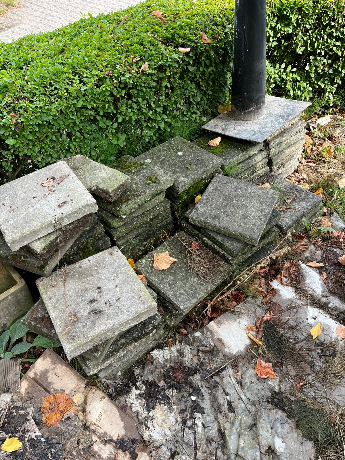 30 x30 tegek ongeveer 80 stuks is goed voor 7.2 m2, Ophalen, Gebruikt, 5 tot 10 m², Beton
