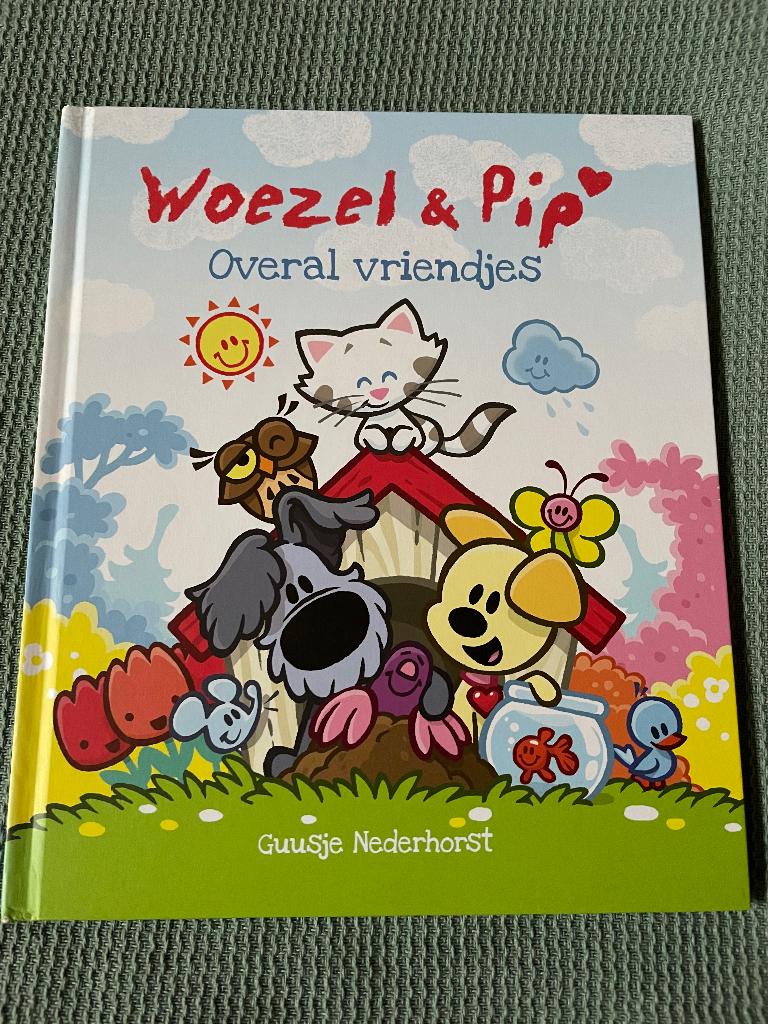 Woezel en Pip overal vriendjes boek, Ophalen of Verzenden, Zo goed als nieuw, Fictie algemeen