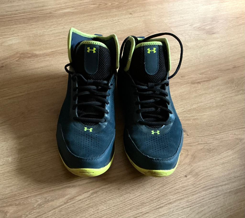 Under Armour Sneakers basketbal maat 42,5, Ophalen of Verzenden, Gebruikt, Schoenen