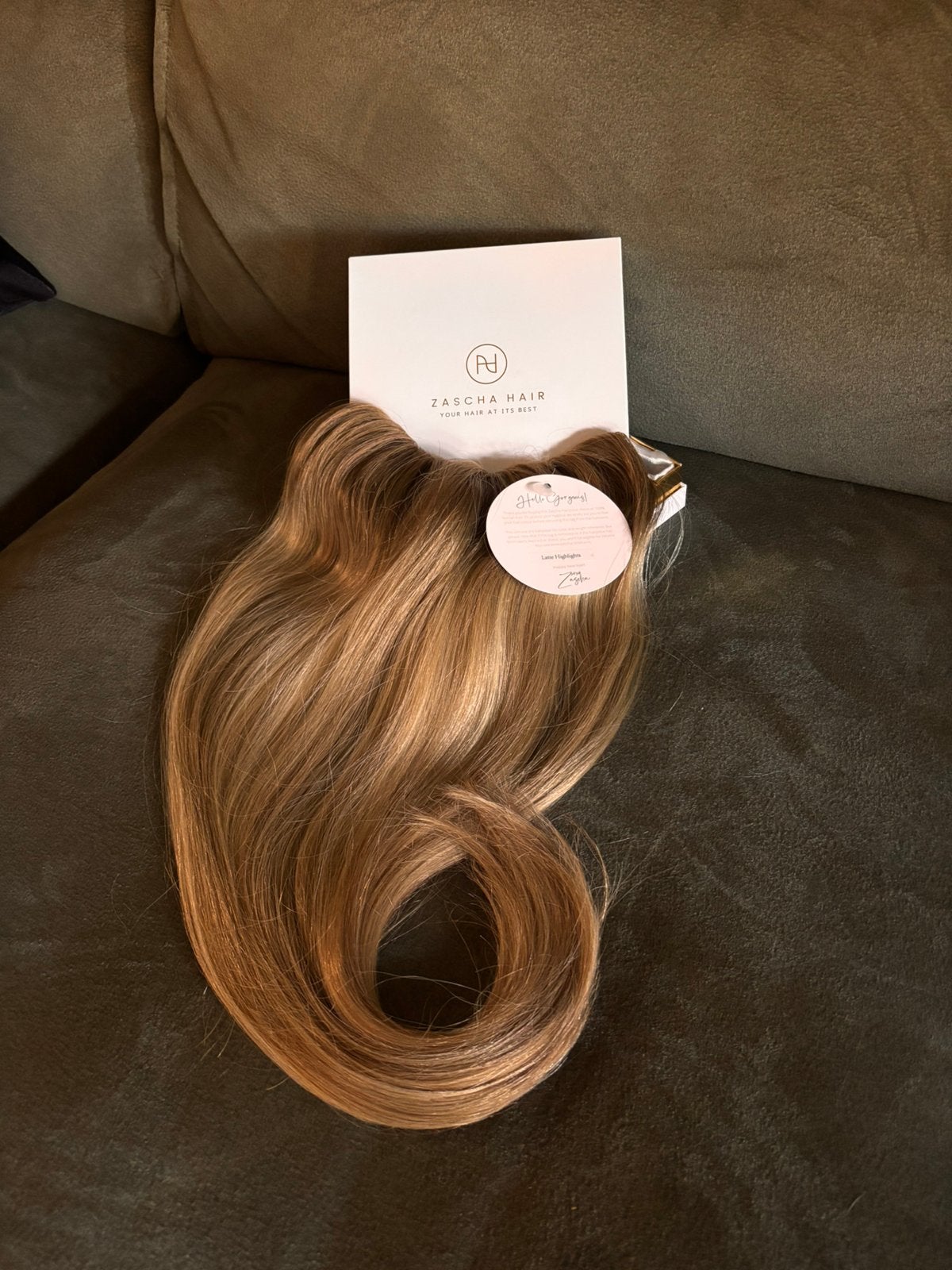 Zascha hair v-part latte highlights 50cm, Ophalen of Verzenden, Nieuw, Pruik of Haarverlenging
