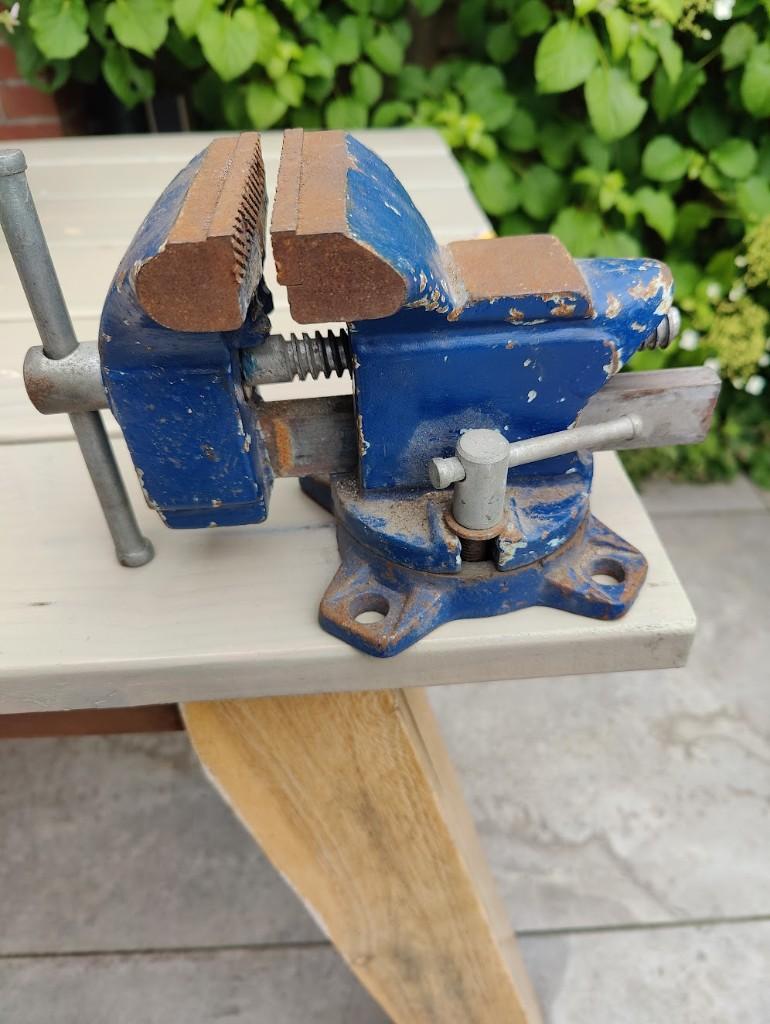 3,5 inch kleine bankschroef, Doe-het-zelf en Verbouw, Gereedschap | Handgereedschap, Ophalen, Gebruikt