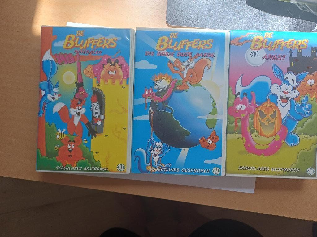 Vhs 3 Bluffer VHS films nrs: 2,7 en 8 uit jaren 80., Cd's en Dvd's, Tekenfilm, Verzenden, Alle leeftijden, Kinderprogramma's en -films