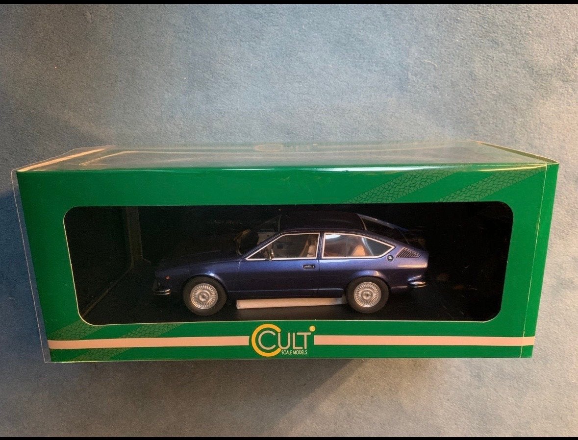 Cult Scale Models Alfa Romeo Alfetta GT - Blauw Metallic, Ophalen of Verzenden, Nieuw, Overige typen