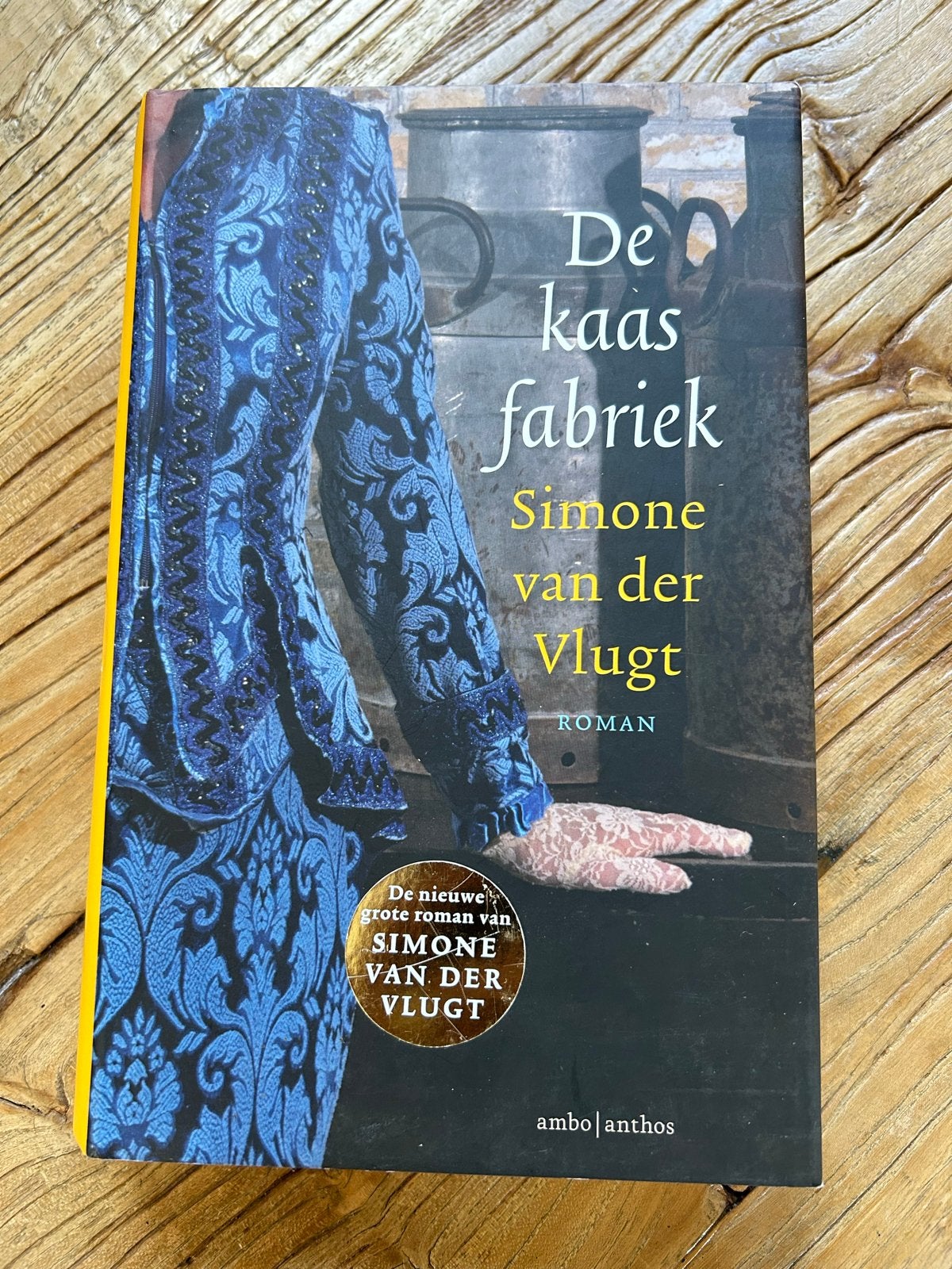 De Kaasfabriek - Simone van der Vlugt (Roman), Boeken, Ophalen, Zo goed als nieuw, Nederland