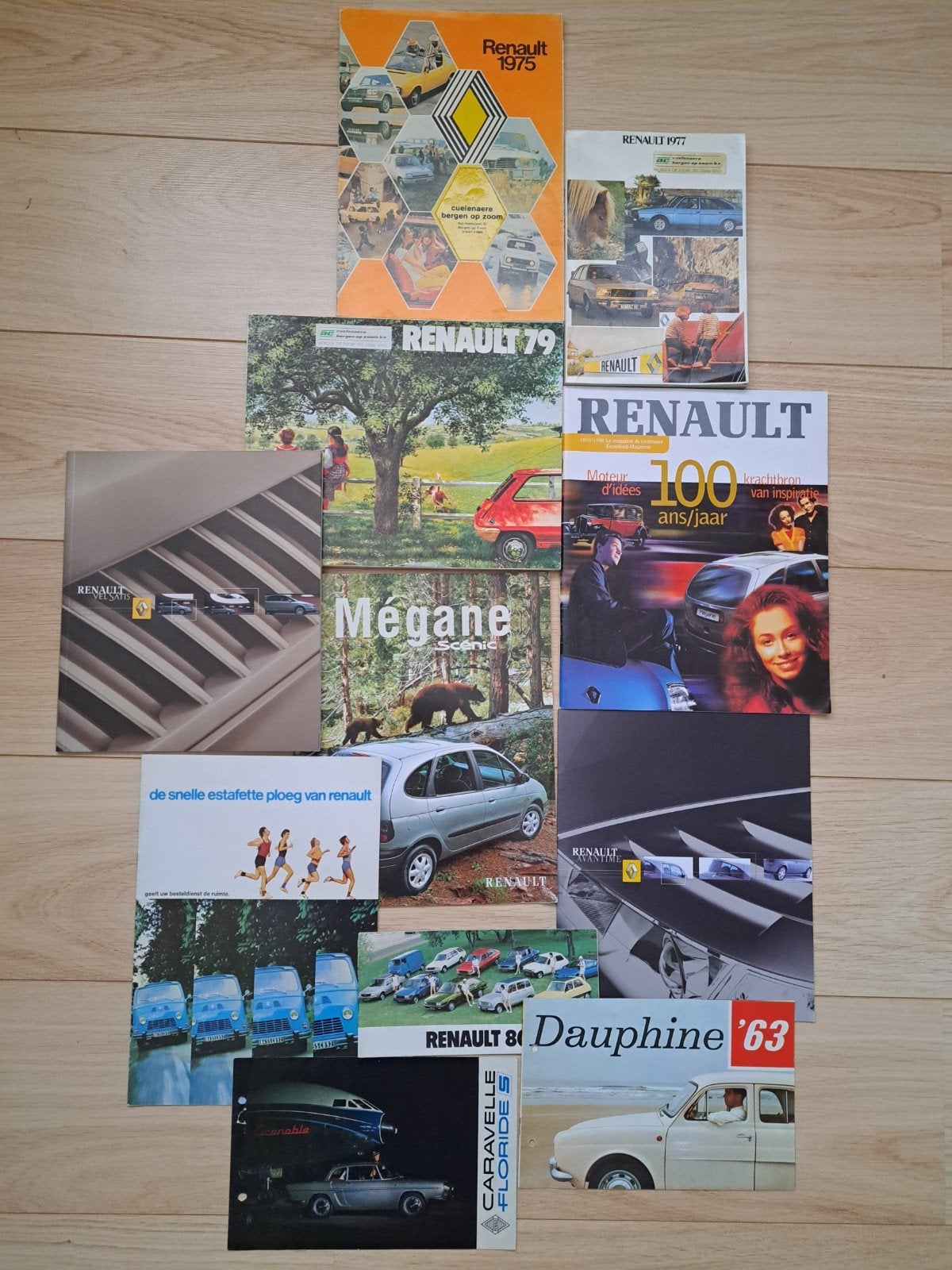 Renault folders / documentatie 11x, diverse modellen, Ophalen of Verzenden, Zo goed als nieuw, Renault