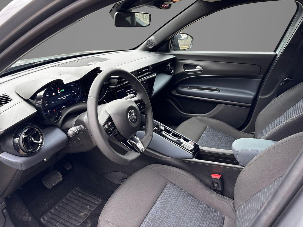 Alfa Romeo Junior Elettrica 54 kWh | Apple Carplay/Android A, Auto's, Stof, Gebruikt, Parkeersensor, SUV of Terreinwagen