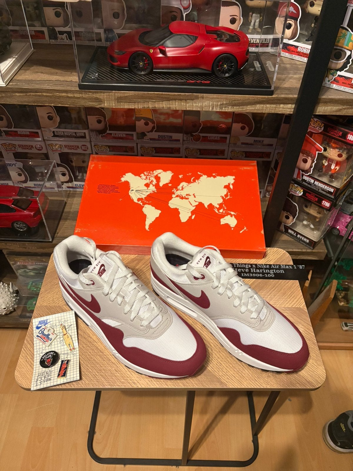 Nike Air Max 1 '87 Stranger Things Steve Harrington (46), Ophalen of Verzenden, Nieuw, Overige kleuren