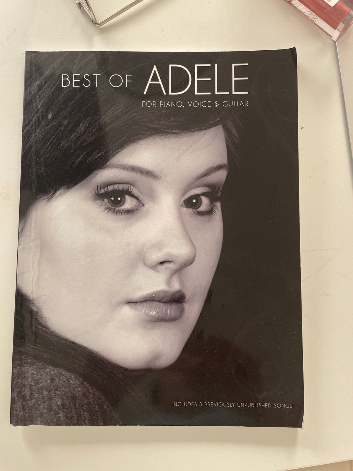 Best of Adele Bladmuziek voor Piano, Zang & Gitaar, Muziek en Instrumenten, Bladmuziek, Gitaar, Ophalen of Verzenden, Zo goed als nieuw