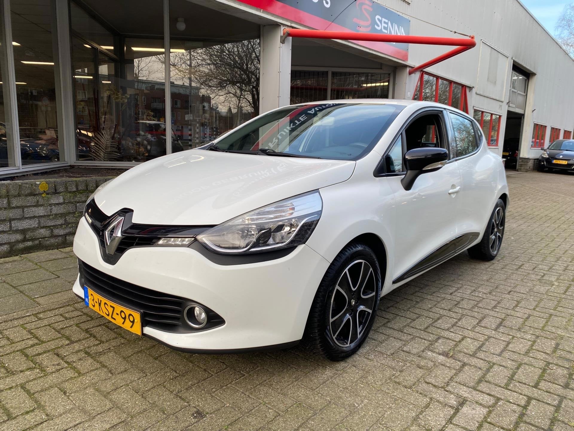 Renault Clio 0.9 TCe Expression - 5 drs - Navi - Bass Reflex, Voorwielaandrijving, Origineel Nederlands, Handgeschakeld, 90 pk