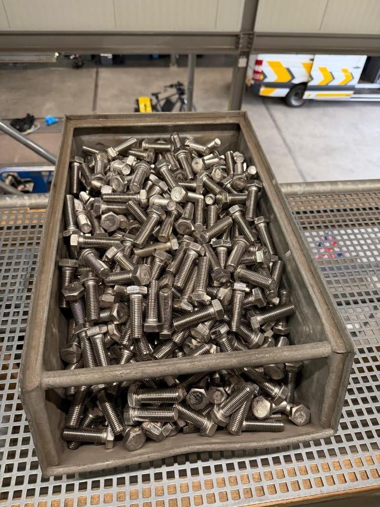Partij met diverse bouten/ringen (Zie omschrijving), Doe-het-zelf en Verbouw, IJzerwaren en Bevestigingsmiddelen, 50 tot 100 mm