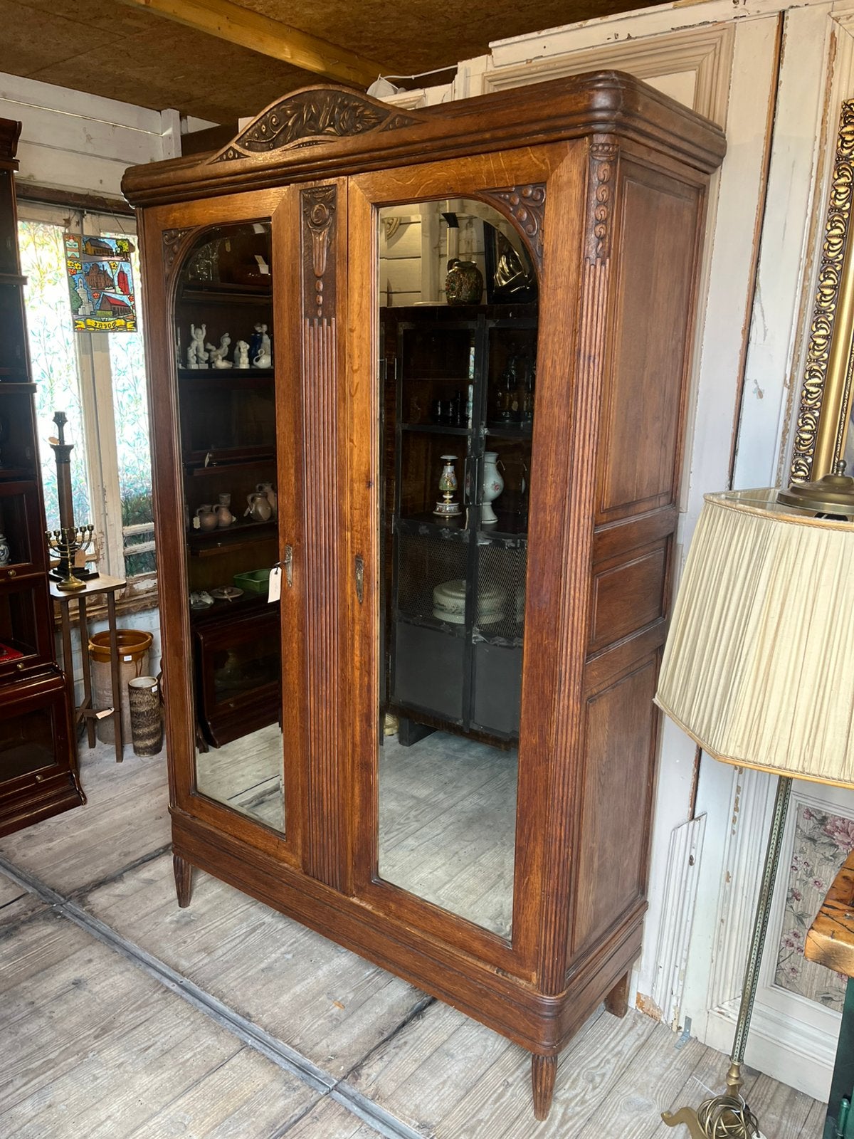 Art Nouveau linnenkast, Ophalen