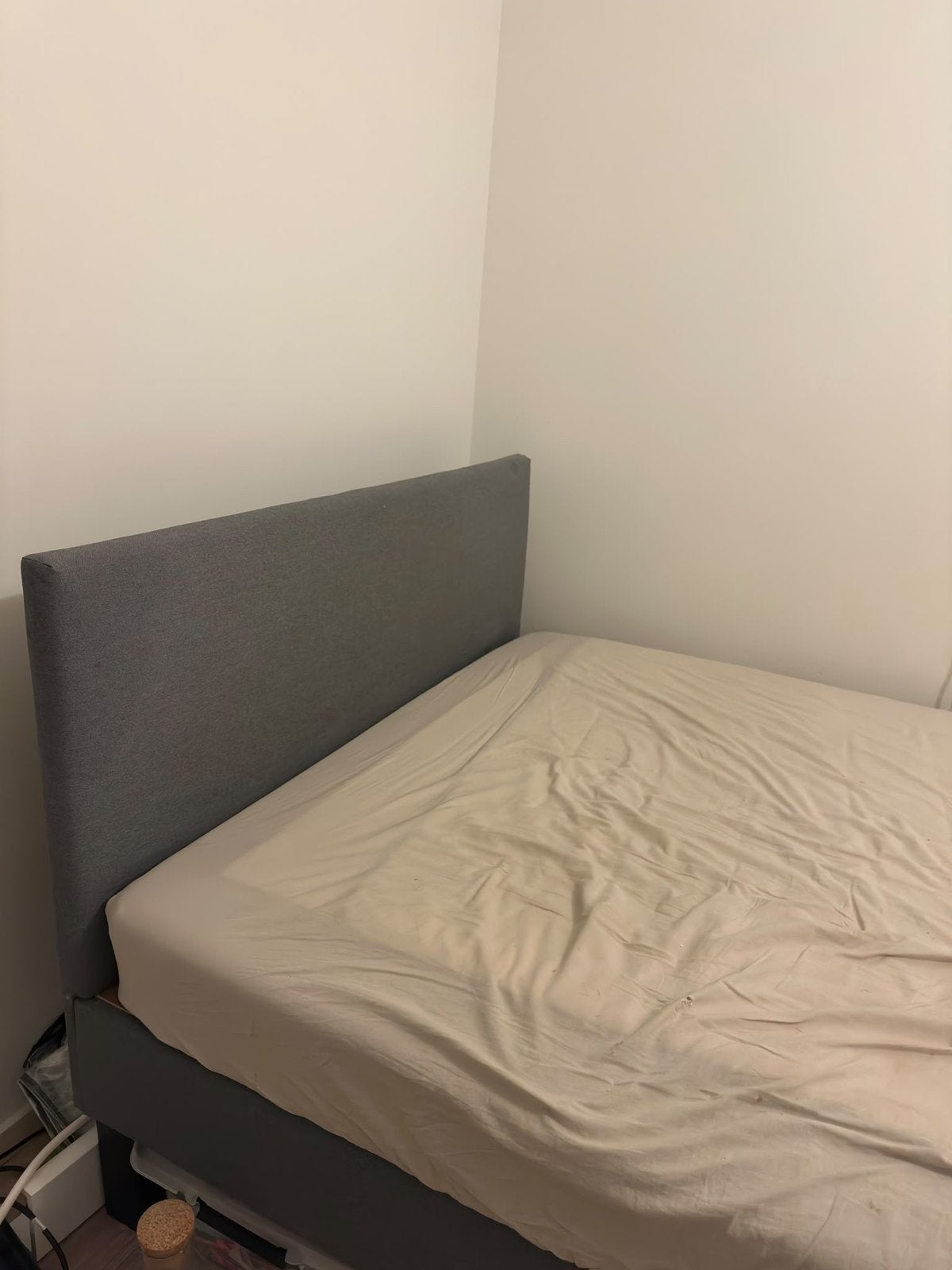 IKEA SÄBÖVIK bed met matras (140x200), Ophalen, Tweepersoons, 140 cm, Zo goed als nieuw